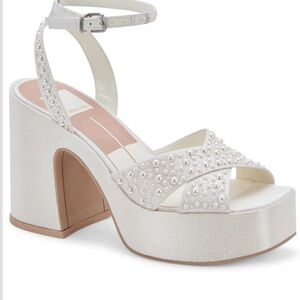 Dolce Vita Wessi Platform Heel ~ Vanilla Pearl × 1 size
7